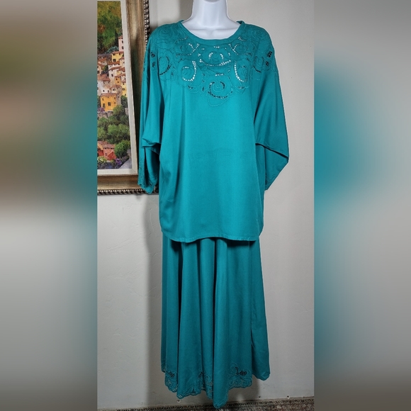 Vintage Surya Top/Skirt w/Cutwork Embroidery - Picture 3 of 11